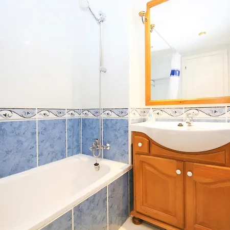 Port Penthouse Belladonna *